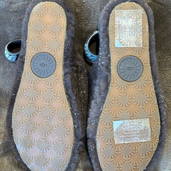 UGG Slippers Sz 11 brown with metallic sparkles EUC with Box - Picture 3 of 7